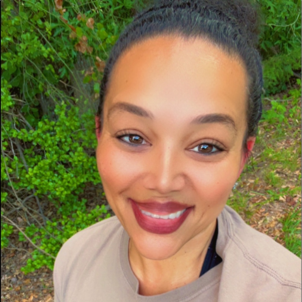 Meet your Posher, April